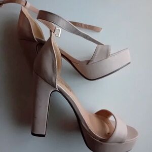Krush Elegant Beige Platform Heels